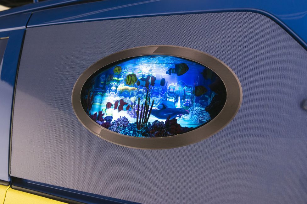 ¿Quién vive en un Toyota Sienna debajo del mar? ¡Bob Esponja!