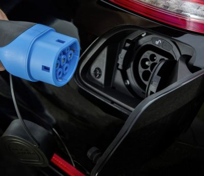 enchufe coche eléctrico