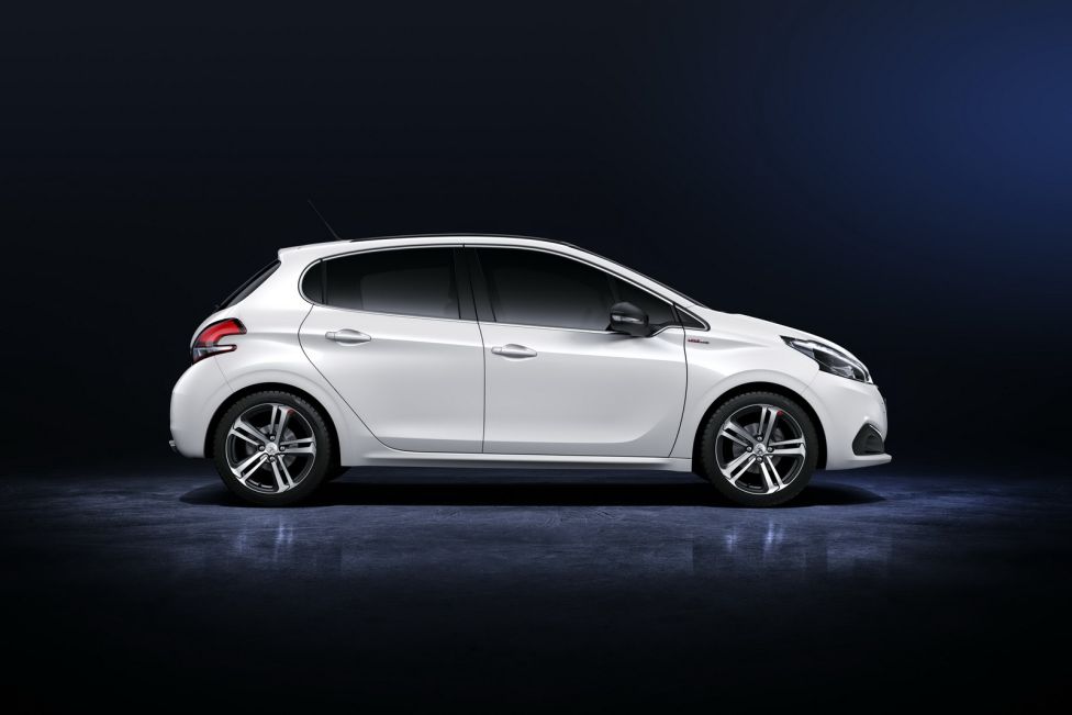 Peugeot 208 2015