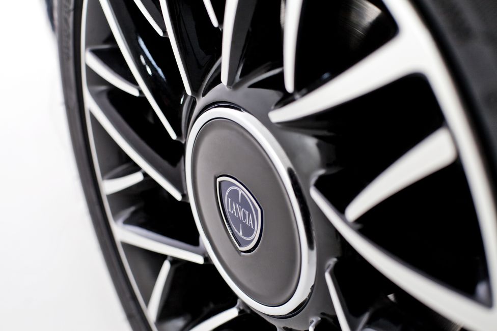 Ypsilon 30 Aniversario