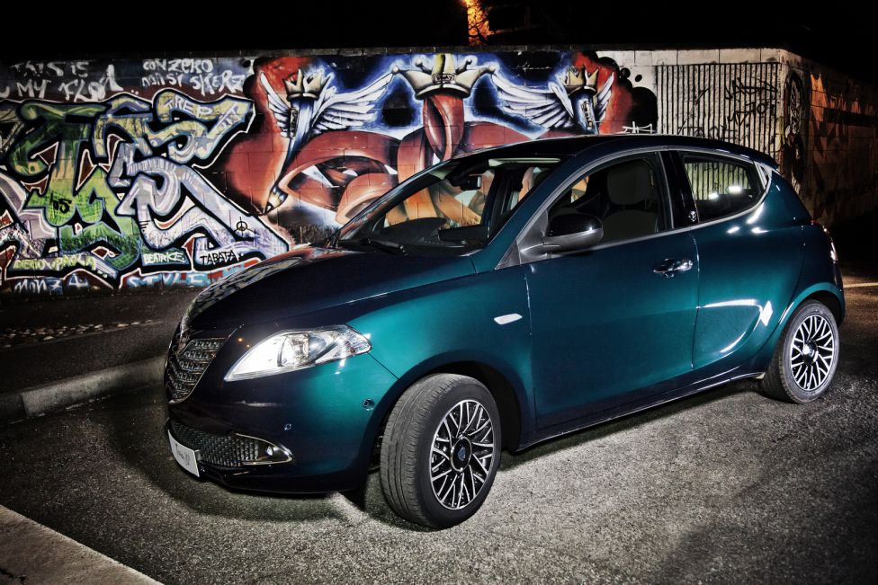 Ypsilon 30 Aniversario