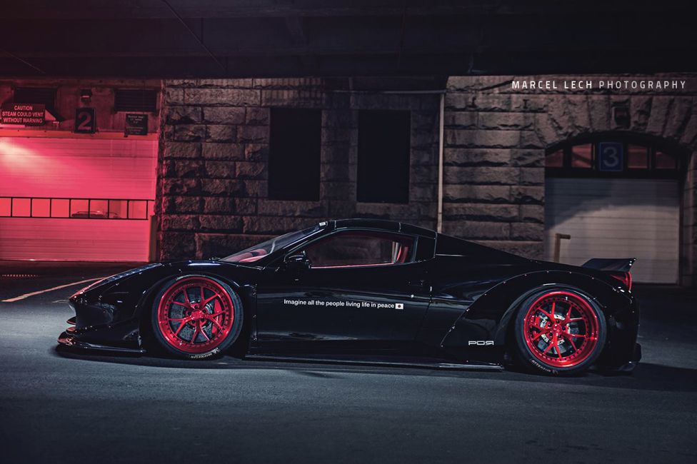 El Ferrari 458 Spider de Liberty Walk en todo su esplendor