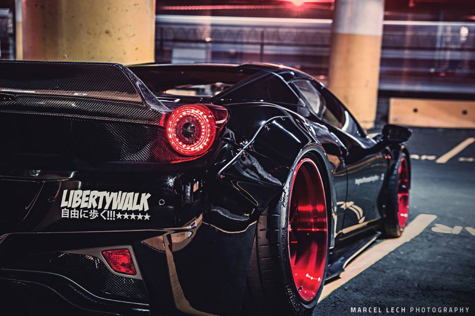 El Ferrari 458 Spider de Liberty Walk en todo su esplendor