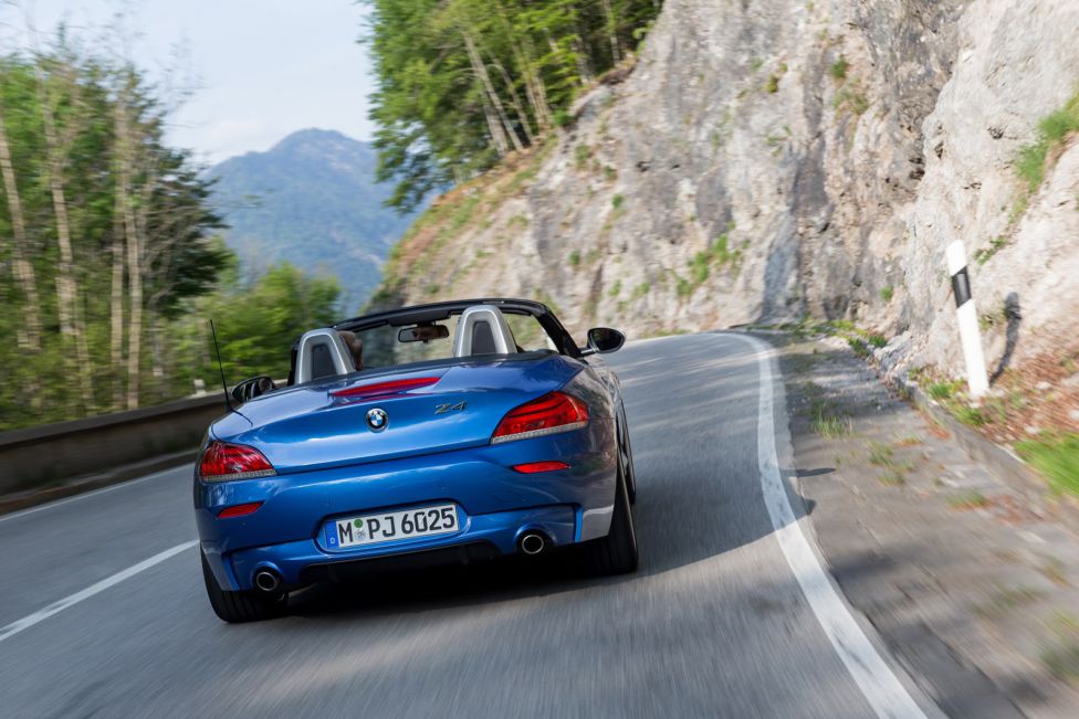 El Z4 se viste de Azul Estoril