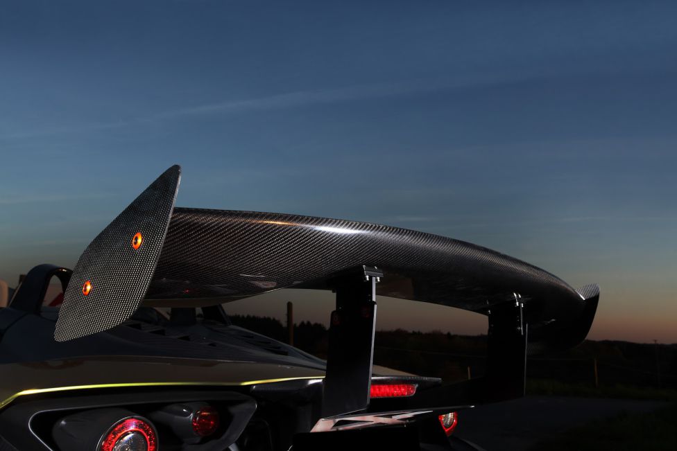 El X-Bow dorado mete miedo