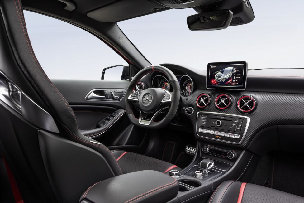 Mercedes A45 AMG 2015