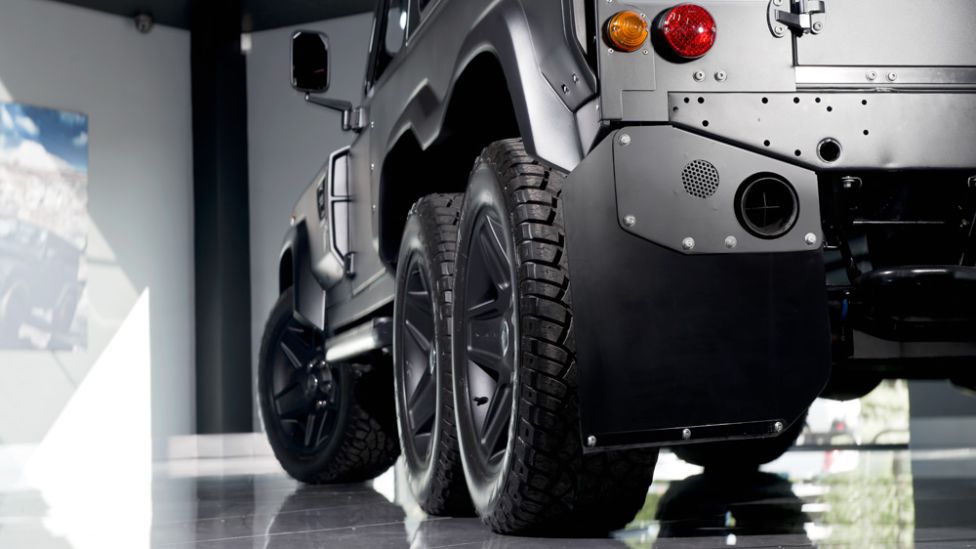 Kahn Flying Huntsman