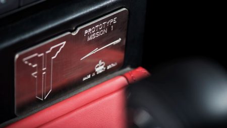 Kahn Flying Huntsman