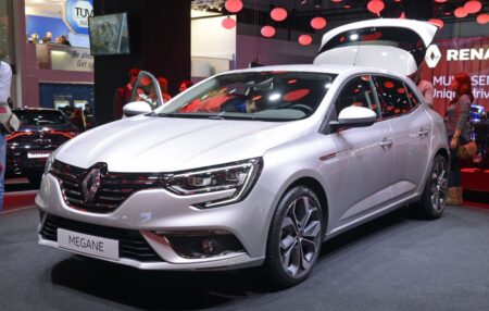 La réplica de los turismos