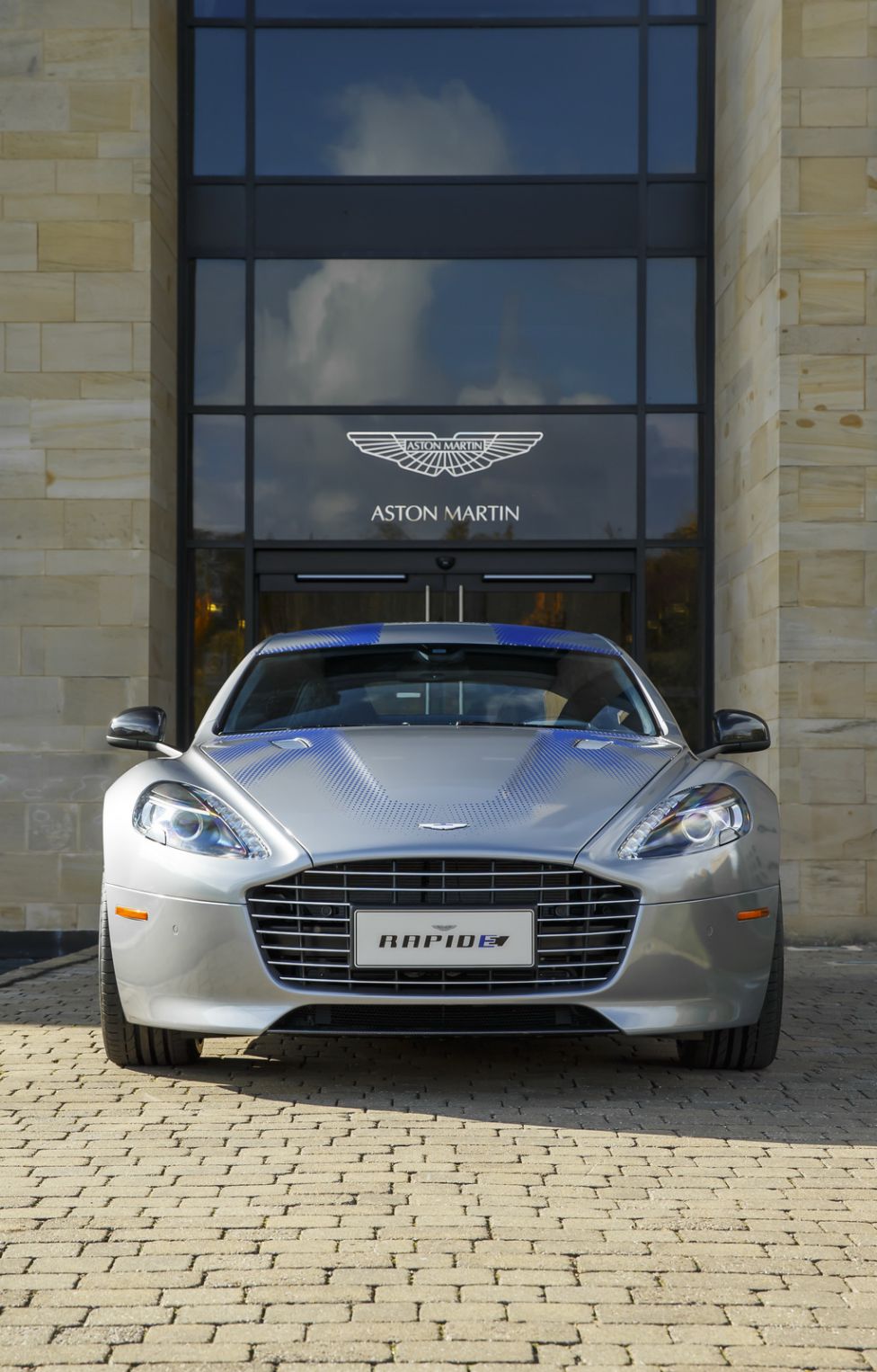 Aston Martin RapidE Concept