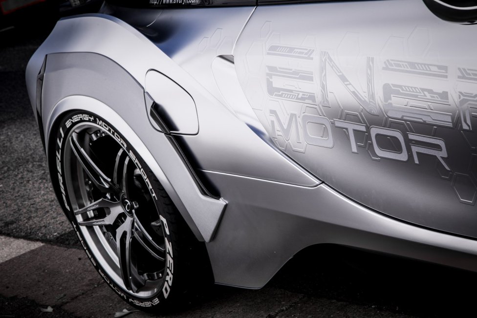 El i8 radicaliza su aspecto gracias a Energy Motor Sport
