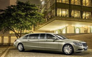 Mercedes Maybach Pullman. Mercedes Maybach Pullman.